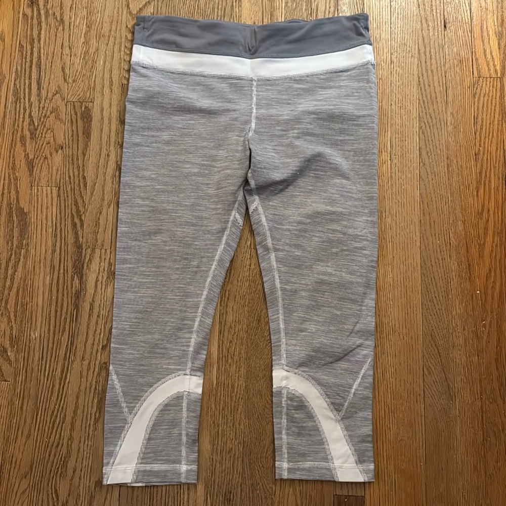 Vintage Lululemon crop leggings